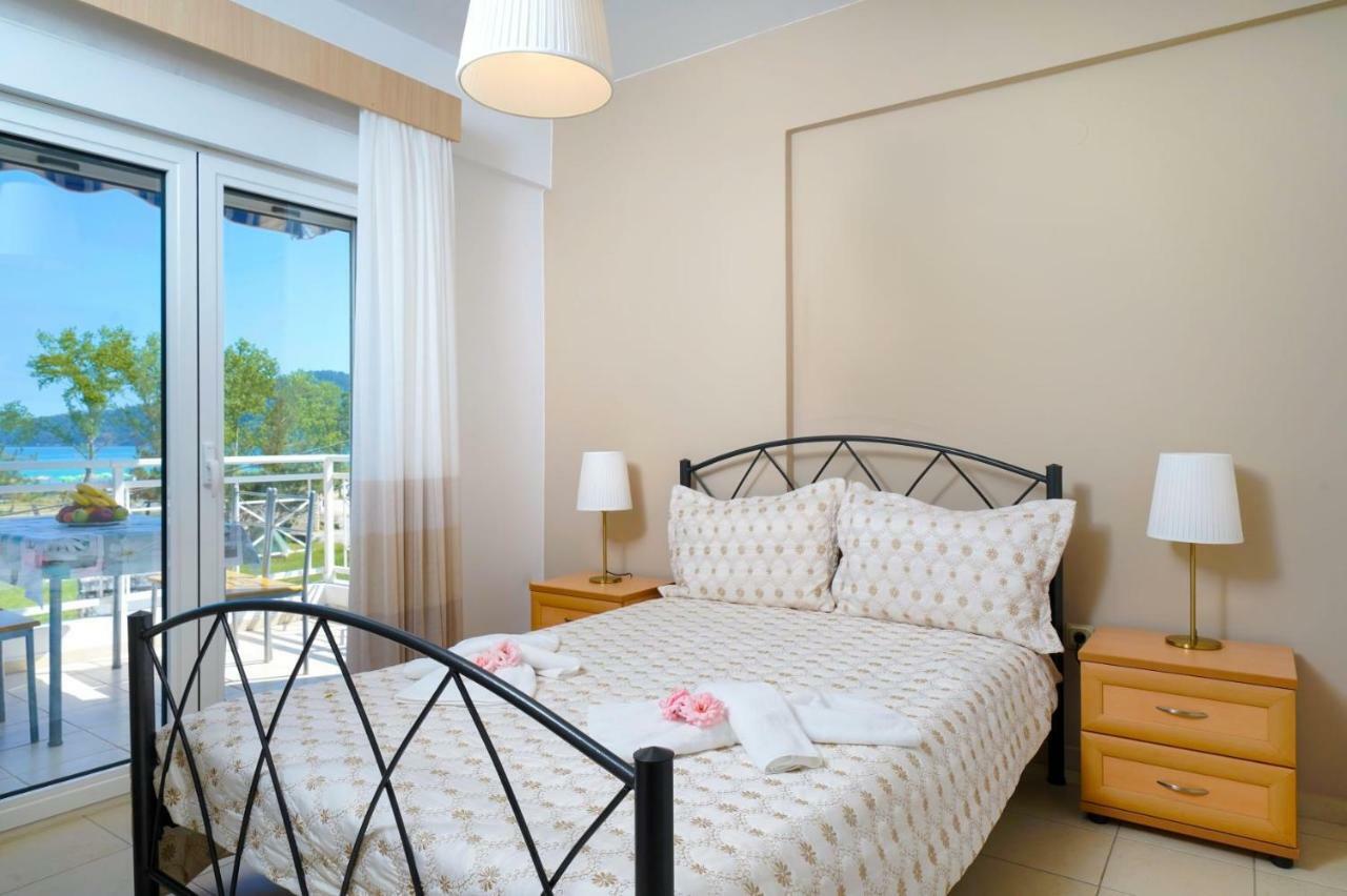 L&K Apartment Golden Beach Chrysi Ammoudia Bagian luar foto